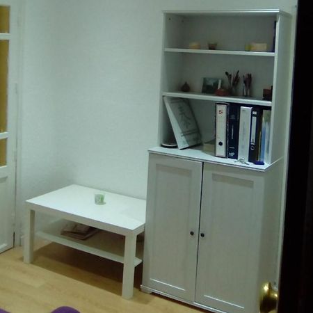 Apartamento En Legazpi De 3 Dormitorios Pequenos Madrid Exterior foto